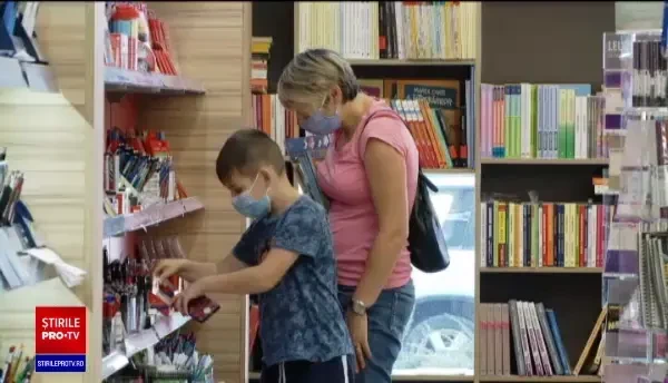 Începe școala. Ce nu trebuie să lipsescă din ghiozdanul copilului tău și cât te costă rechizitele în 2020