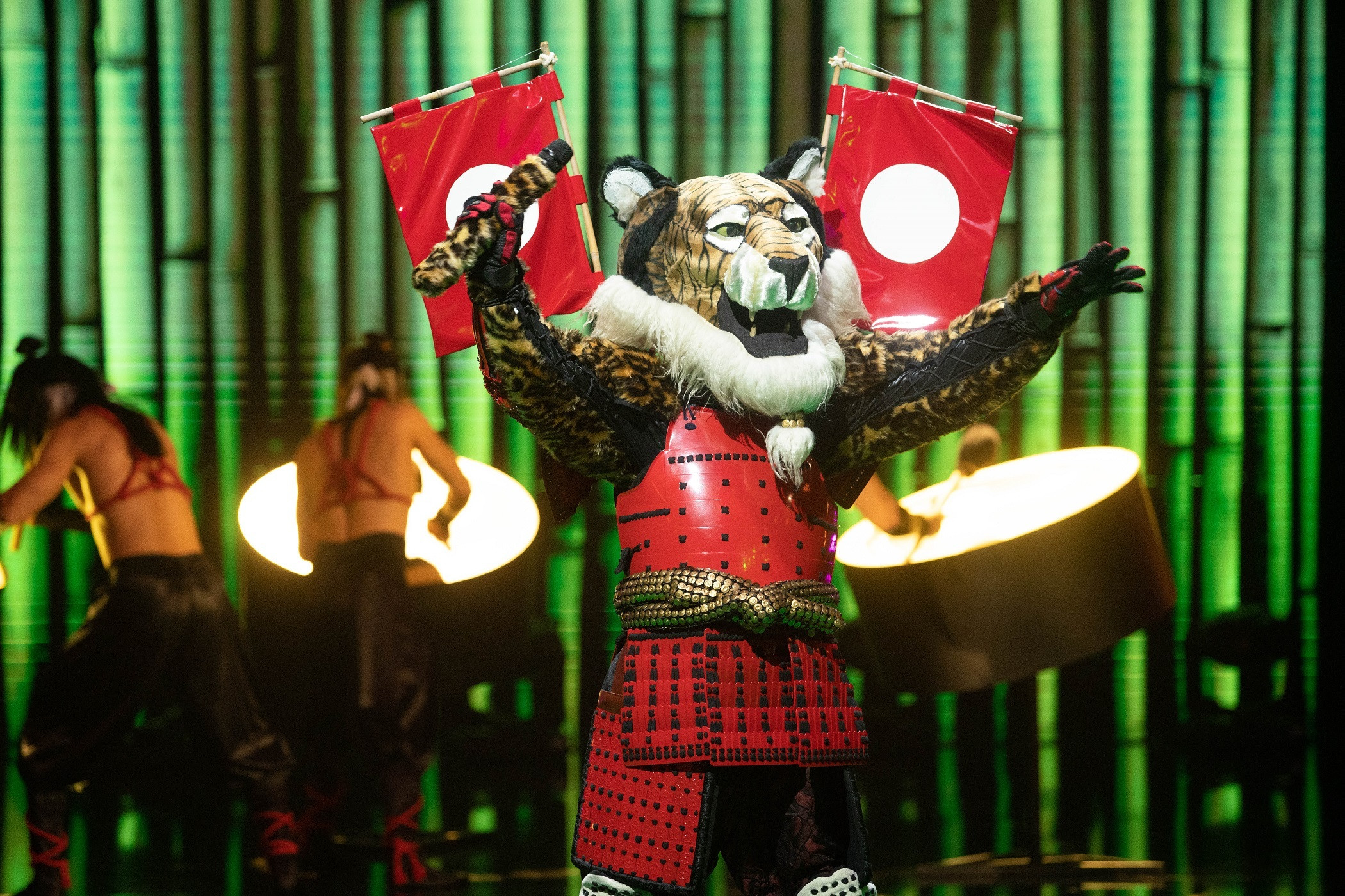 Ce vedetă şi-a scos masca în prima ediţie Masked Singer România. Cine era "extraterestrul"