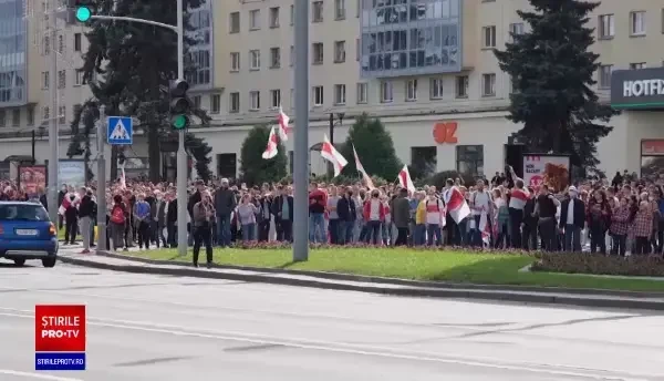 Lukașenko se întâlnește cu Putin, în timp ce protestele masive continuă în Belarus