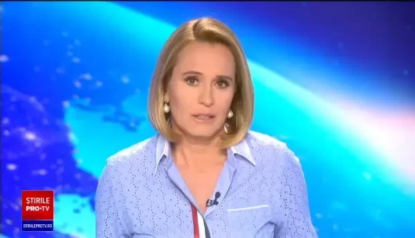 Val de indignare, după ce Firea a postat o poză fără mască la școală. Cum a explicat aceasta gestul