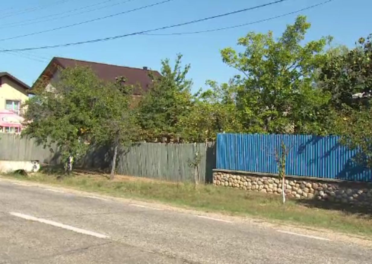 Individ din Argeș, arestat după ce și-a violat fiica timp de 20 de ani