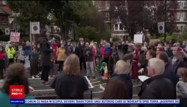 ”Mamele furioase”, mișcarea femeilor revoltate că duc tot greul pandemiei. ”Nu ne sprijină nimeni, ne-am săturat”