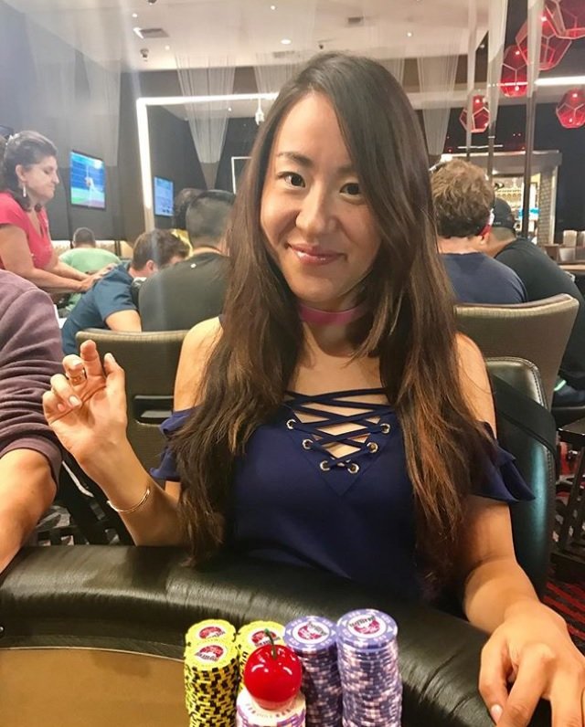 Ororile la care a fost supusă o jucătoare de poker profesionistă. T&acirc;năra a fost arsă de vie