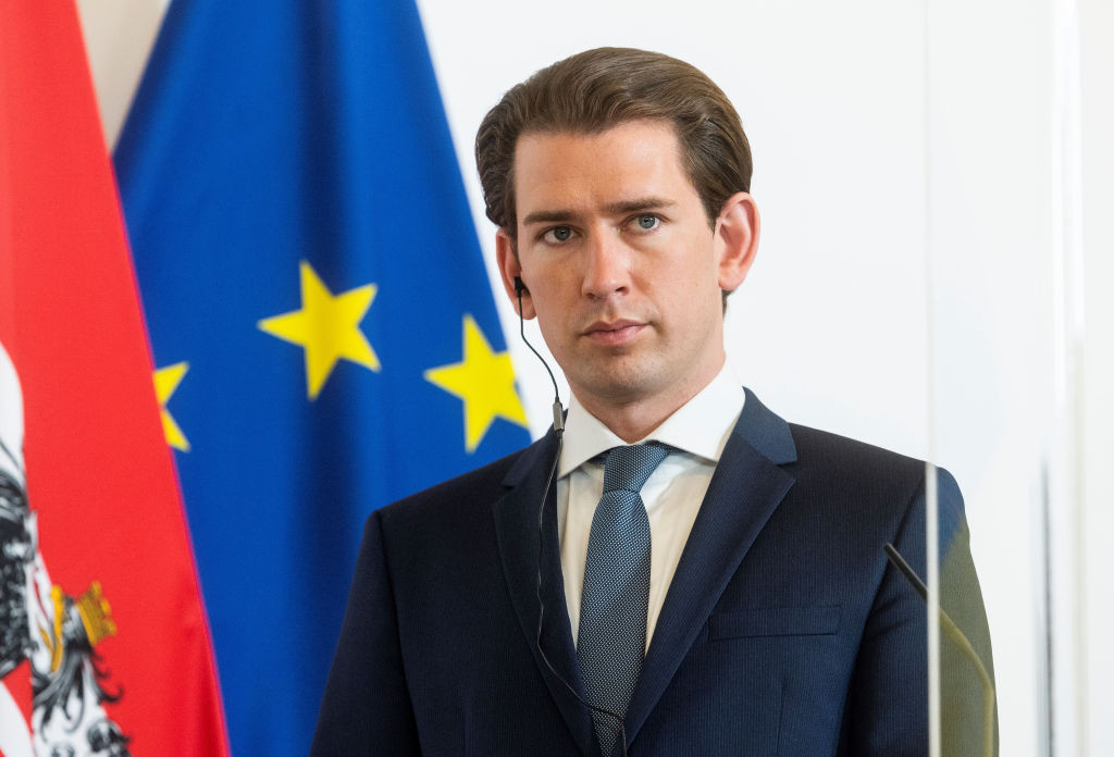 Fostul cancelar austriac Sebastian Kurz se retrage din viaţa politică, în urma unei acuzații de corupție