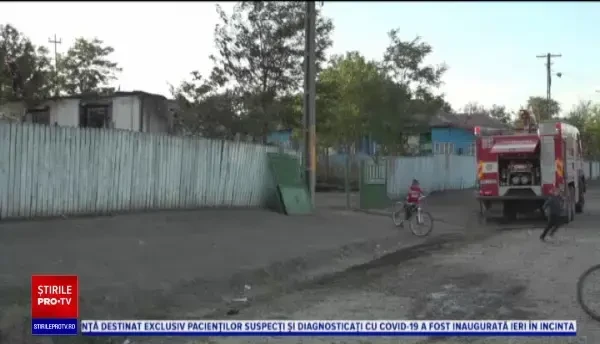 Un vasluian și-a incendiat ambele case după ce l-a părăsit soția și a rămas cu 4 copii