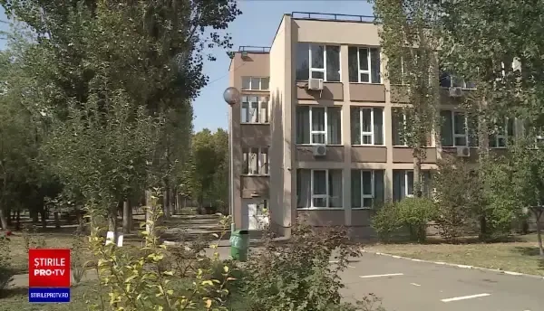 Îmbolnăvirile printre elevi și profesori duc din ce în ce mai multe școli în scenariul roșu. Care e situația în țară