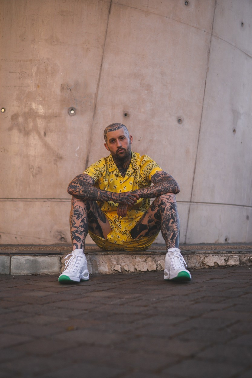 Imagini spectaculoase. Cum arată bărbatul care are zeci de tatuaje pe corp: „Mi s-a spus că nu pot lucra cu copiii”