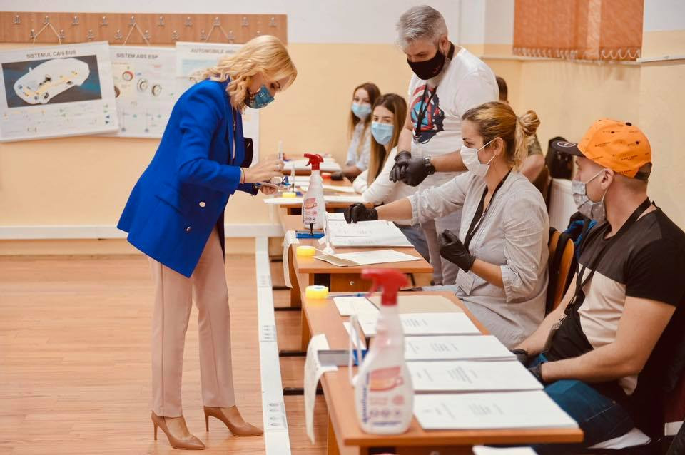 Candidatul PSD la Primăria Capitalei, Gabriela Firea, a votat la alegerile locale