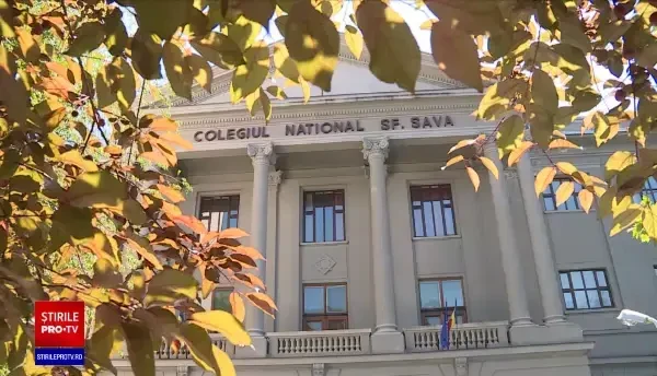 Tot mai multe școli trec la scenariul roșu, iar copiii vor învăța de acasă. Multe sunt din București