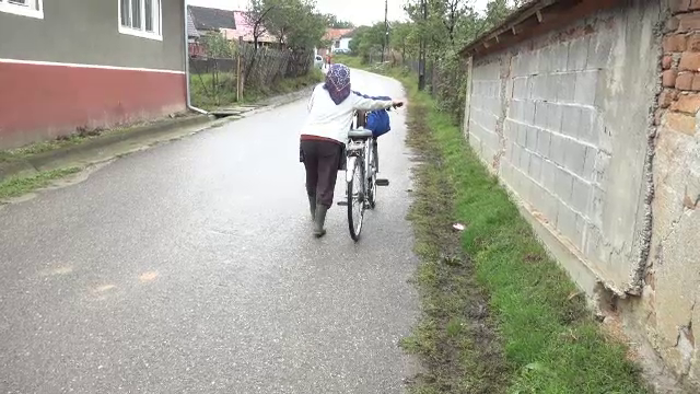 Bărbat din Alba, dat pe mâna poliţiei de mama sa. Ce i-a făcut înainte e înspăimântător