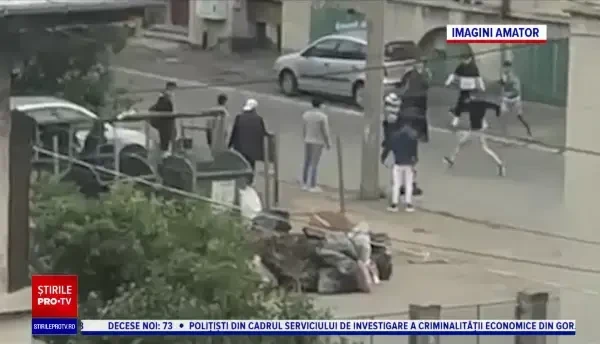 Doi minori de 16 și 17 ani au fost împușcați în cap, în fața unui liceu din Ploiești