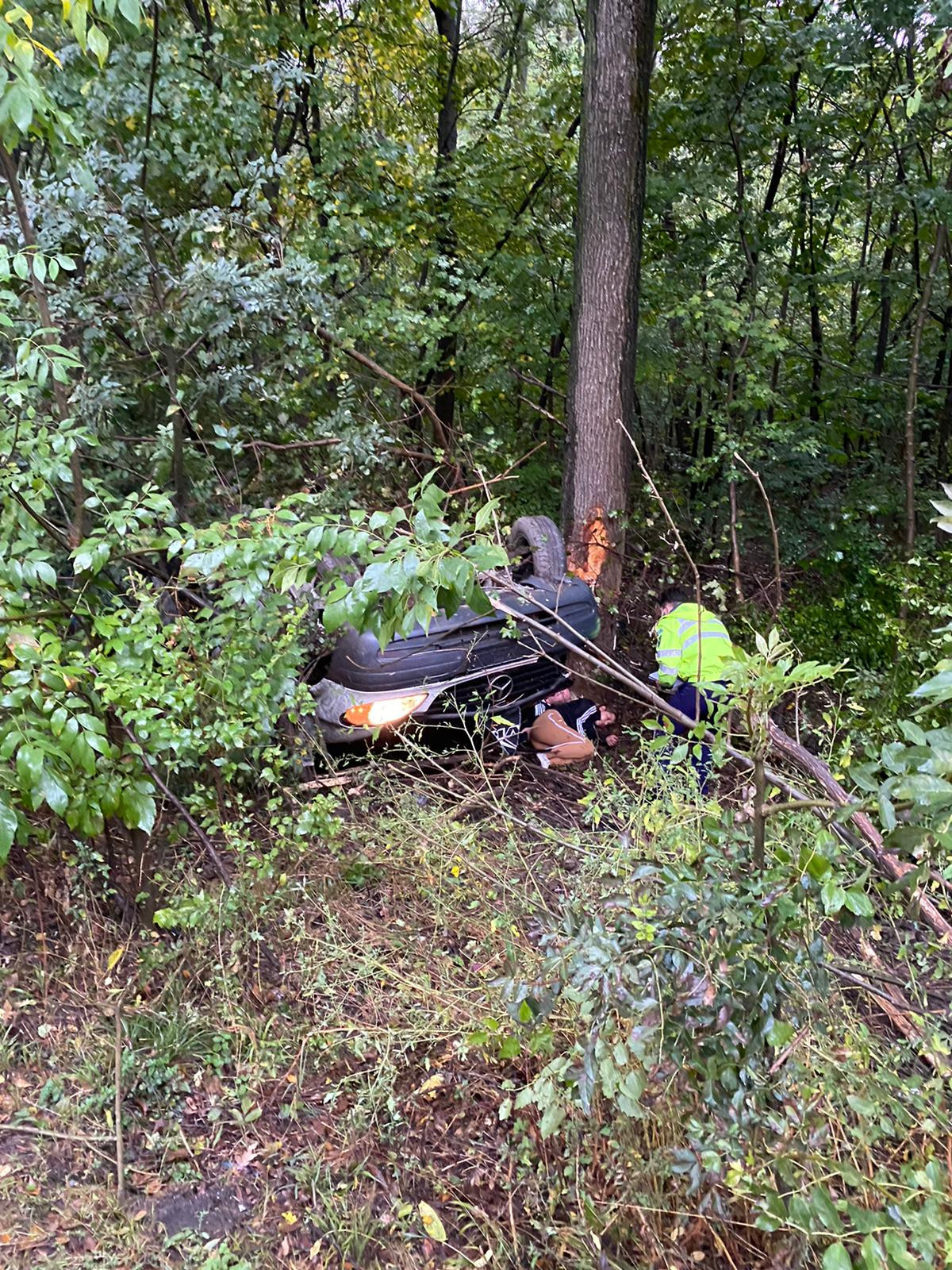 Accident grav în județul Ilfov. Un bărbat a murit, iar 6 persoane au fost rănite, după ce un microbuz s-a răsturnat