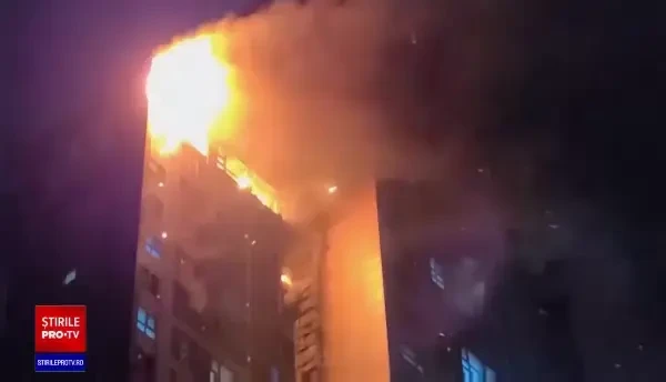 Un bloc de 33 de etaje din Coreea de Sud a fost cuprins de flăcări. Zeci de oameni, la spital