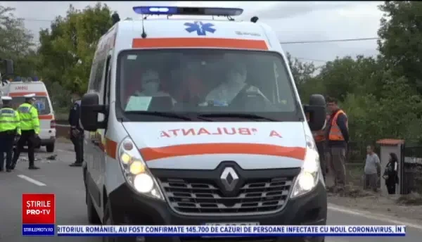 O femeie cu Covid-19 a fost implicată într-un accident în timp ce era dusă la spital