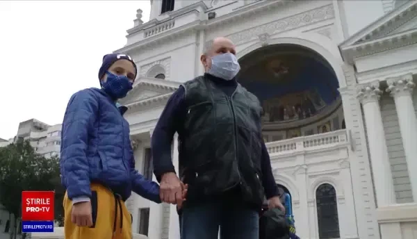 Pelerinajul de Sfânta Parascheva, compromis de Covid. Credincioșii sunt în lacrimi: ”Doamne, ce o să fie până la urmă, oare?