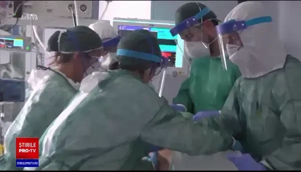 Un spital Covid de milioane de euro stă nefolosit și e distrus de ploi, la Bacău: ”Pe românește, se dezumflă”