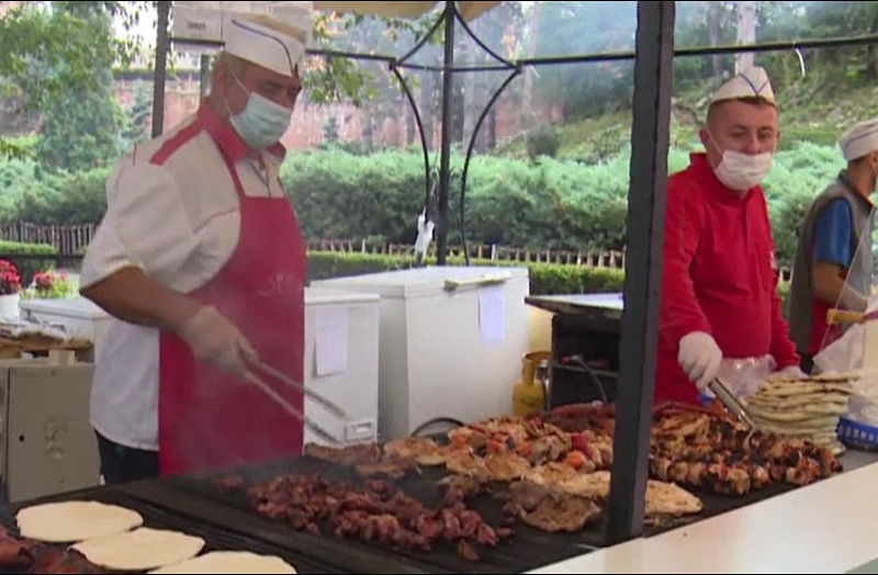 Târg de toamnă la Târgoviște, deși autoritățile au impus restricții din cauza Covid-19