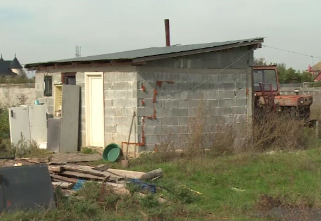 Bărbat de 60 de ani, ridicat de polițiști pentru trafic de minori. Ce făcea cu ei e şocant