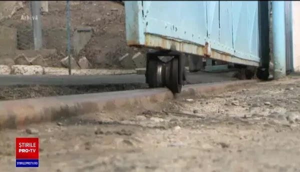 Individul infectat cu HIV care a mușcat un polițist în tren a fost reținut. Nu avea nici mască, nici bilet