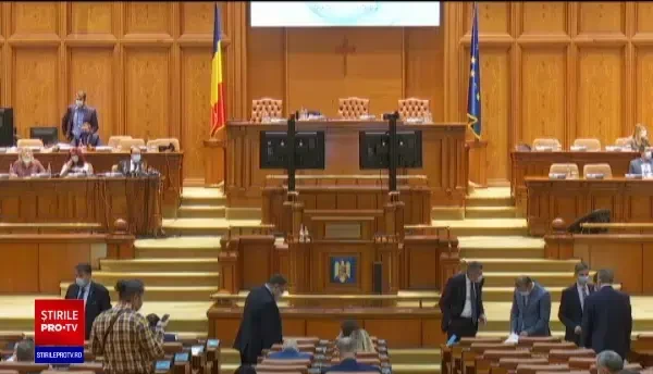 Suplimente pentru profesori, pe fondul pandemiei de Covid-19, votate de opoziție. Reacția PNL