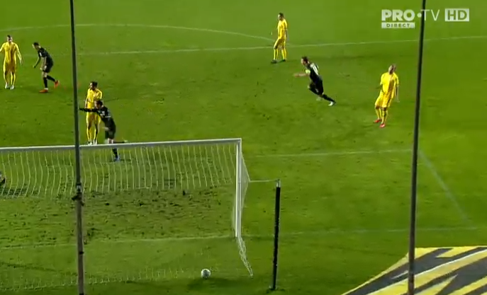 Min. 75: Gol Austria! Schopf &icirc;nscrie &icirc;n poarta lui Tatarusanu, cu un şut pe jos, din interiorul careului.