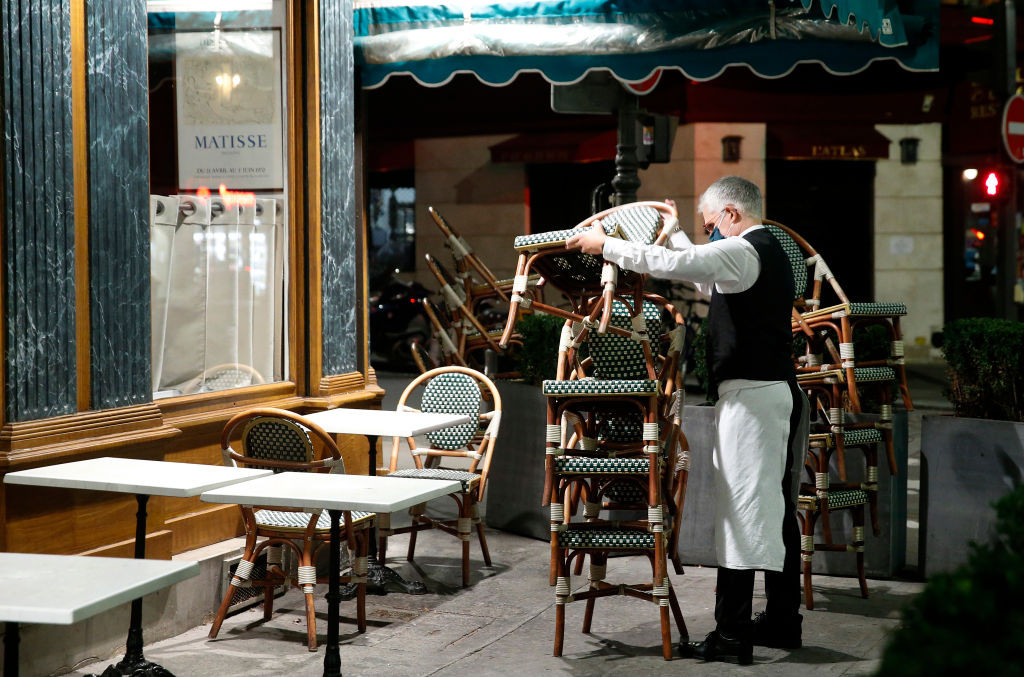 Franța restabilește starea de urgență. Guvernul invocă o ”catastrofă pentru sănătate”