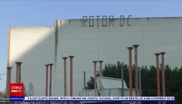 Materialele de construcție aruncate pot deveni opere de artă. Cât costă o ușă creată de un designer celebru