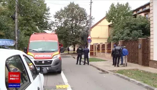 O casă din Timişoara a explodat, cu 3 oameni înăuntru. Ce ar fi produs dezastrul