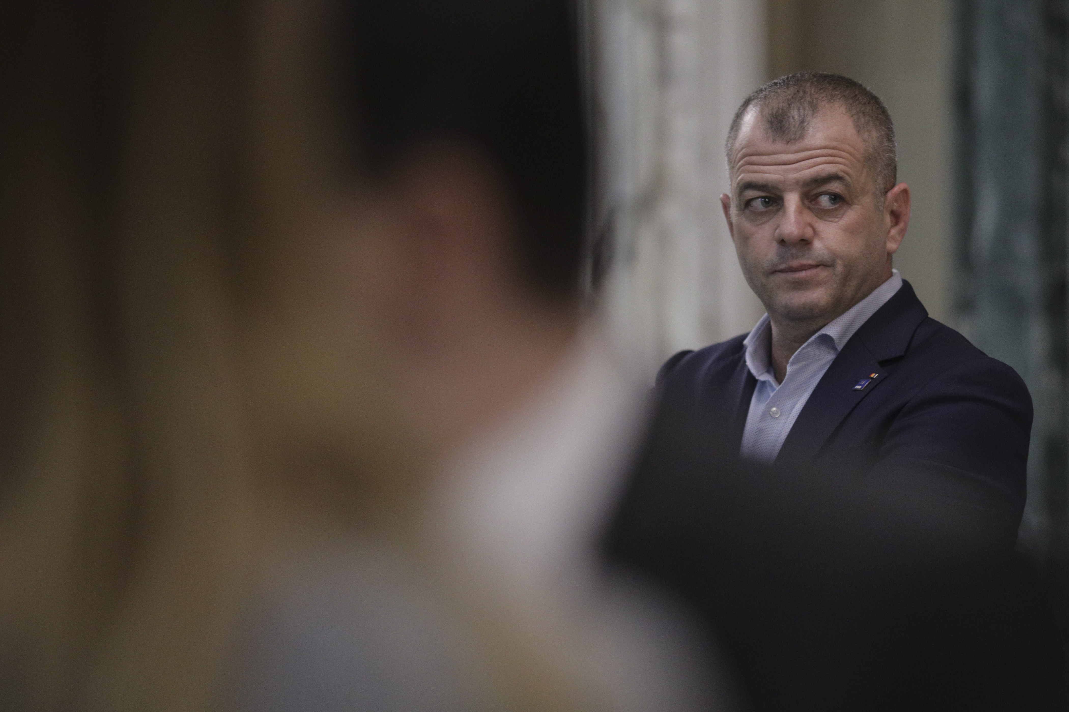 Secretarul general adjunct al Guvernului, Costel Barbu, depistat pozitiv cu Covid