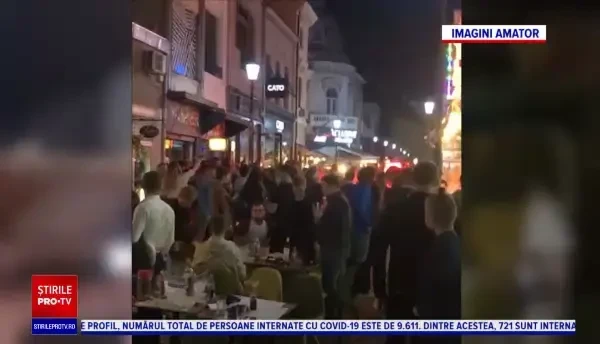 Petreceri cu o mulțime de tineri în Centrul Vechi al Capitalei, în plină pandemie de coronavirus. ”Eu nu sunt de aici”