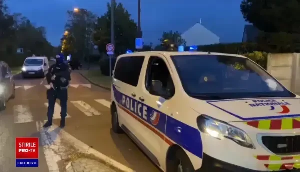 Atac terorist în apropiere de Paris. Un profesor a fost decapitat în mijlocul străzii