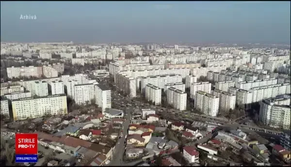 Zeci de mii de bucureşteni nu au apă caldă. Ce probleme ar putea urma când se dă drumul la căldură