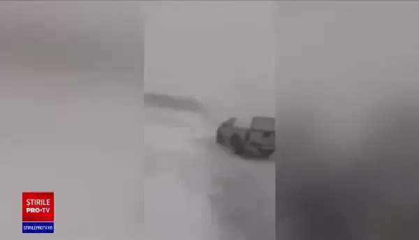 Primele ninsori din acest an au închis Transalpina. Când se închide Transfăgărășan