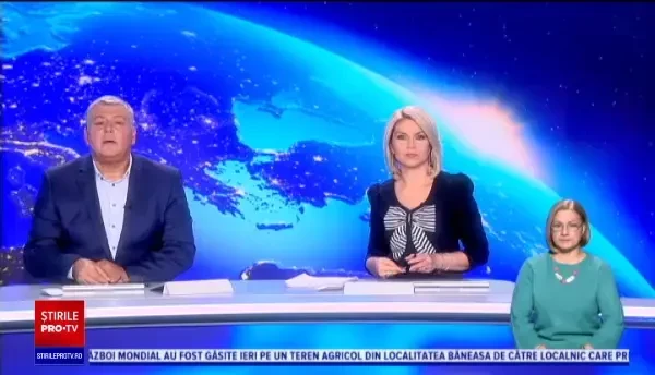 Mașină în flăcări, într-o parcare a unui supermarket din municipiul Târgoviște