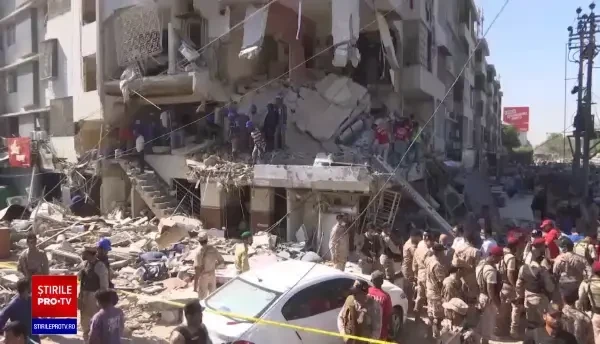 Explozie puternică într-o clădire din Pakistan. 3 persoane au murit și alte 15 au fost rănite. VIDEO
