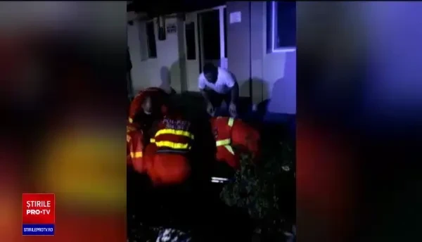Un tânăr din Vaslui a căzut de la etaj încercând să recupereze cheile aruncate pe geam