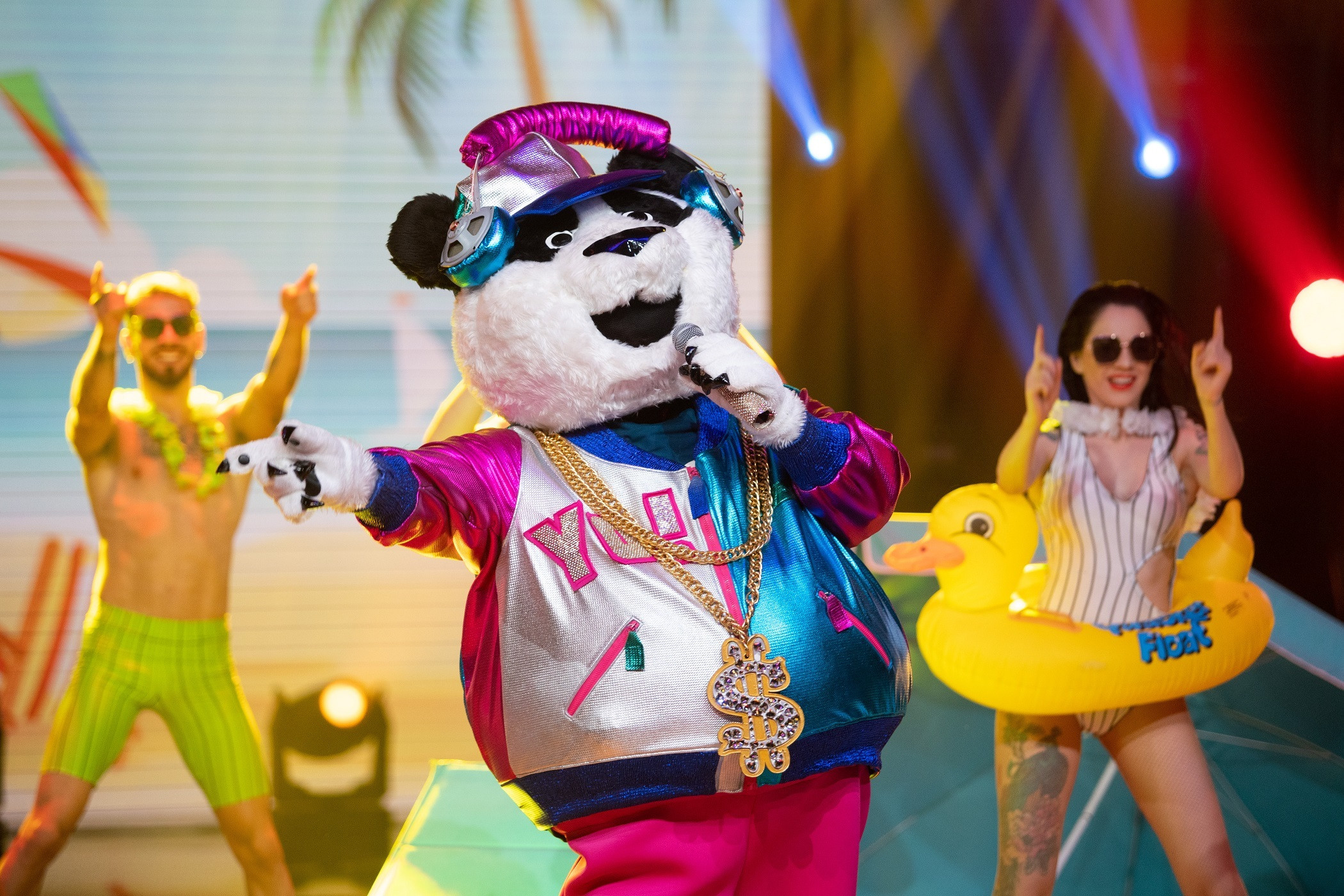 Masked Singer, vineri, 23 octombrie 2020. 5 măști se luptă &icirc;n semifinală. Ana Morodan, despre Corb: &rdquo;Nu știu cine ești&rdquo; - 3