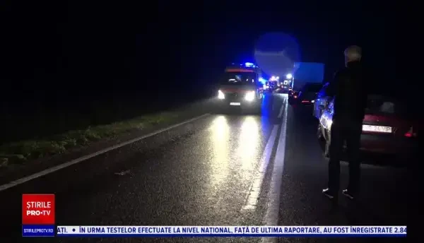 Accident grav în Vaslui, cu 2 morți și 4 răniți. A fost activat planul roşu de intervenţie