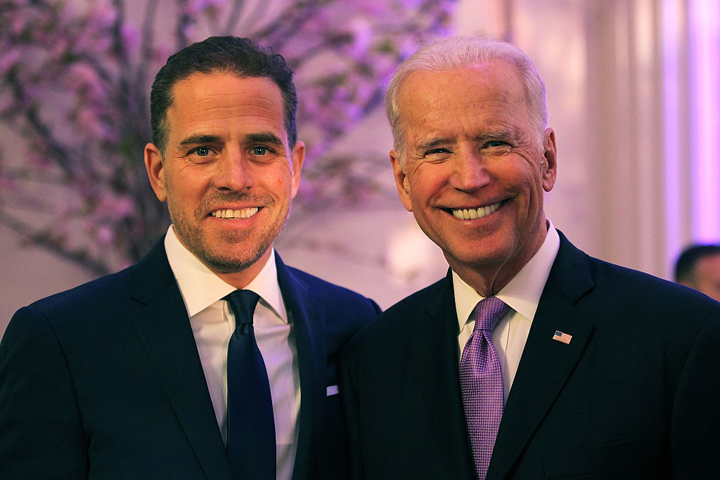 Daily Mail: Puiu Popoviciu l-a angajat pe Hunter Biden să îl scape de un dosar în care era acuzat de dare de mită