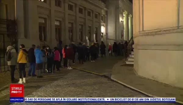 Pelerinajul Sfântului Dimitrie cel Nou s-a încheiat. Peste 33.000 de oameni s-au închinat la racla sfântă