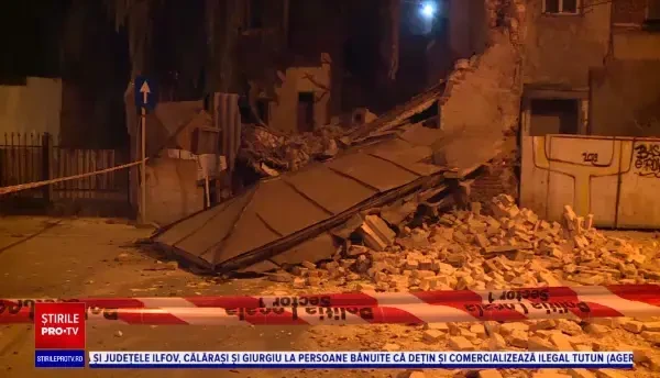 O casă monument din centrul Capitalei, construită în anii '20, s-a prăbușit miercuri seară. Cum arăta înainte