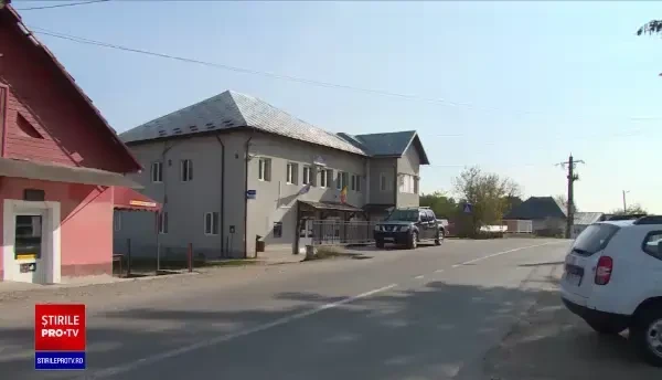 Primarul din Vlădești, Argeș, este cercetat penal. Transporta un camion cu lemne pentru care nu avea documente