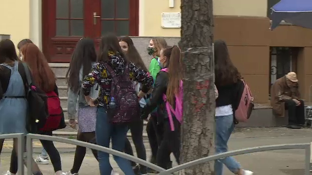 Monica Anisie: "Vin tot mai des semnale că profesorii refuză să predea online”