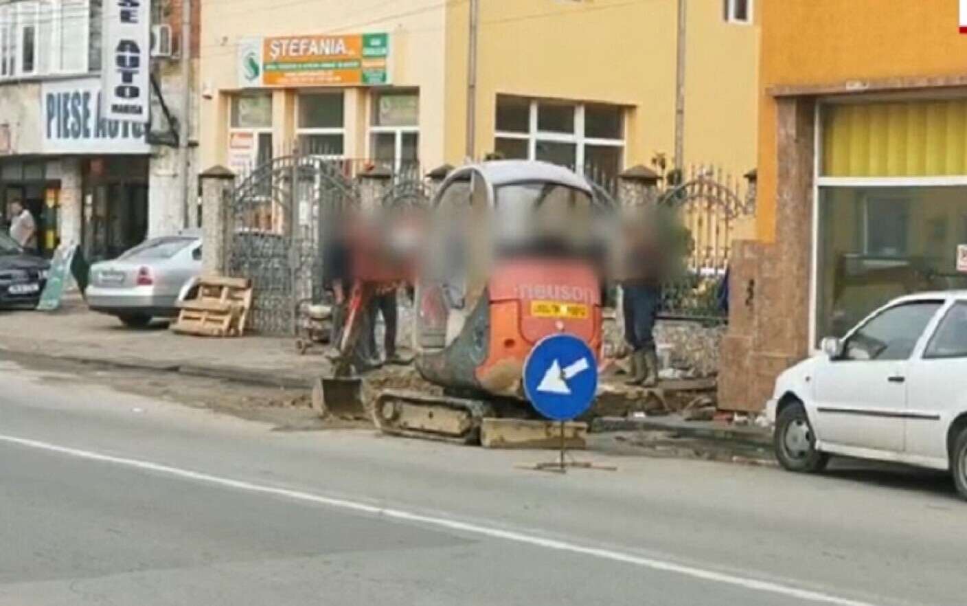 Bărbatul care a rănit un polițist din Lugoj cu cuțitul a fost de fapt agresat de agent