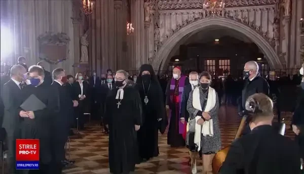 Austria, avertizată în vară că persoane suspecte cumpără arme din Slovacia. 14 arestări în cazul atacului din Viena