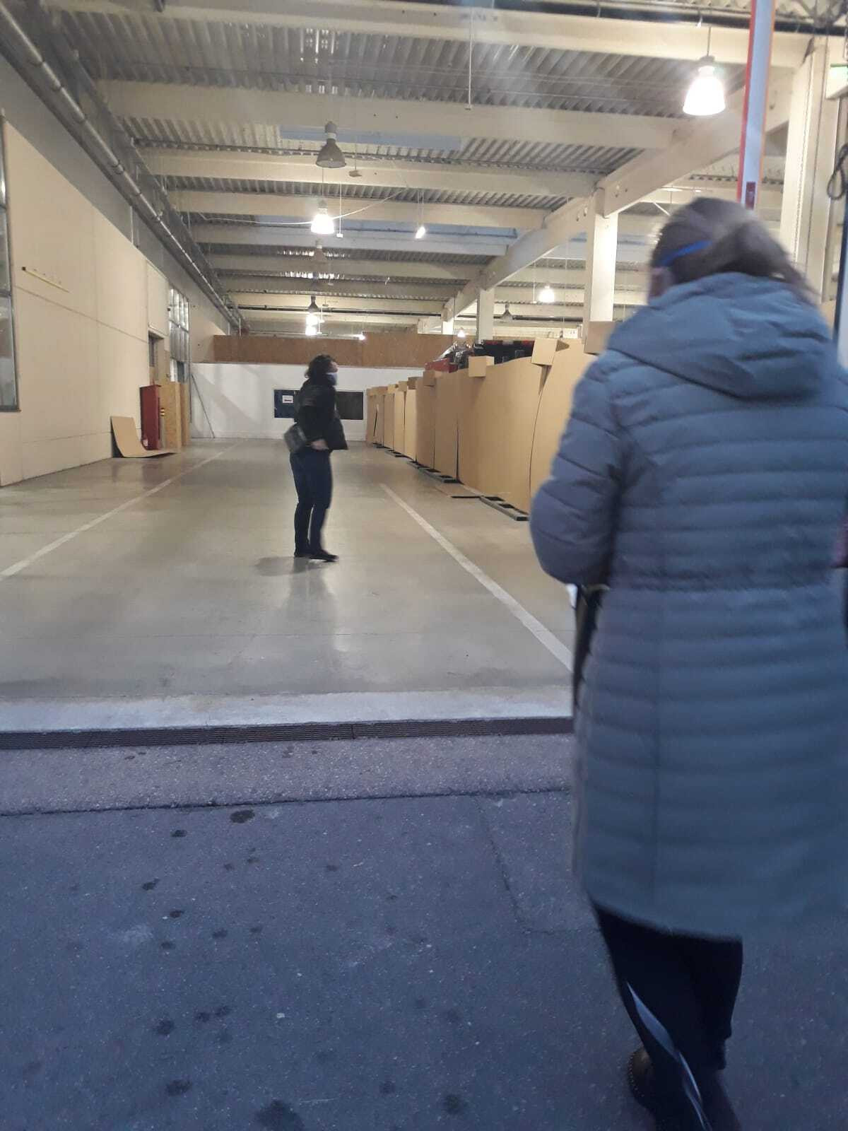 Imagini de la centrul din Chitila pentru bolnavi de Covod-19 cu forme ușoare - 4