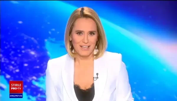 Un artist italian a creat cel mai mare mozaic din cuburi Rubik. Câte a folosit