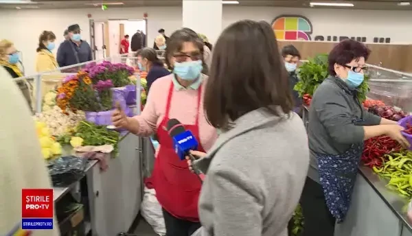 Se închid piețele acoperite, de luni. Producătorii sunt disperați că rămân cu marfa