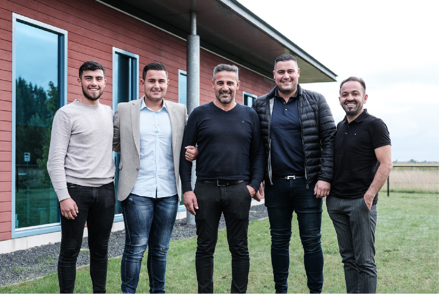 Patronul companiei olandeze, &icirc;mpreuna cu fiii sai