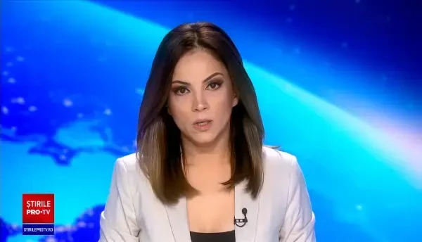 TIR cuprins de flăcări, după ce a fost lovit de tren în județul Timiș. VIDEO